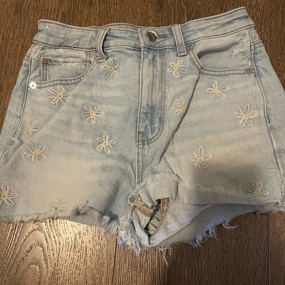 American eagle daisy shorts - Picture 1 of 3